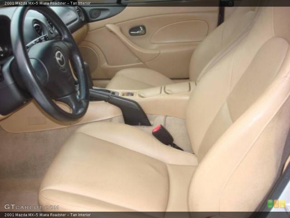 Tan Interior Photo for the 2001 Mazda MX-5 Miata Roadster #4674079