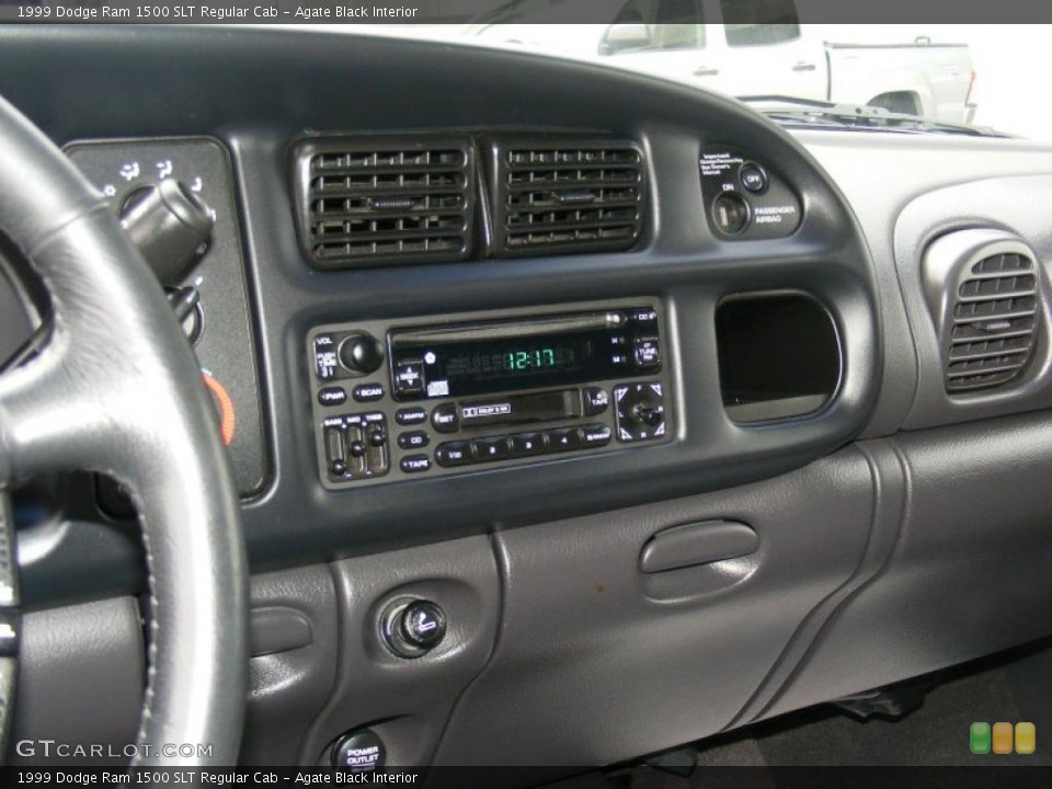 Agate Black Interior Controls for the 1999 Dodge Ram 1500 SLT Regular Cab #46745725