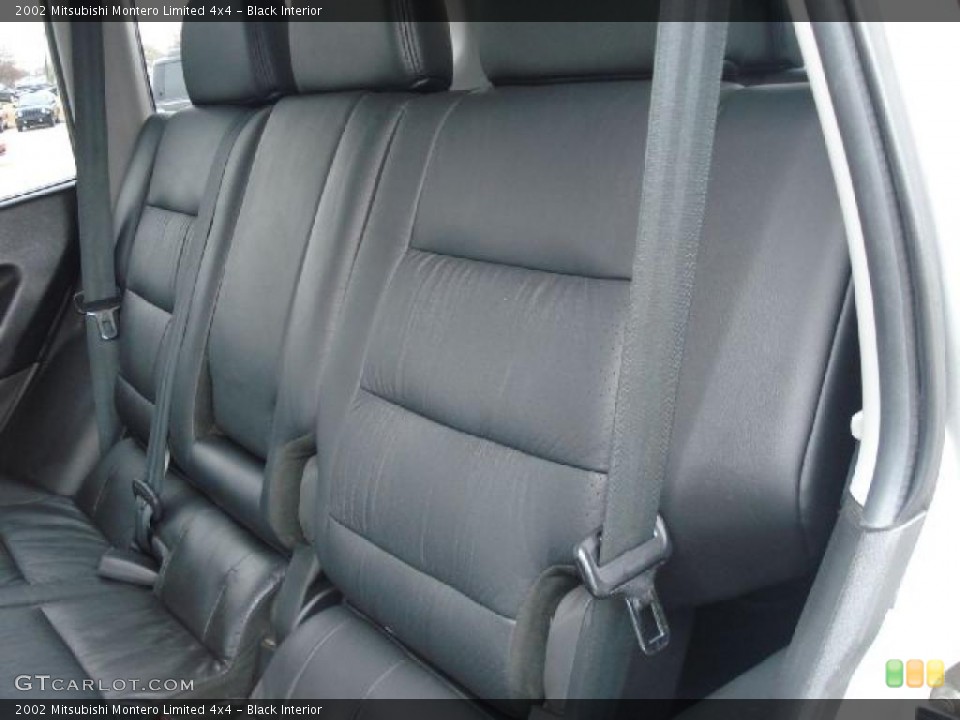 Black Interior Photo for the 2002 Mitsubishi Montero Limited 4x4 #46750698