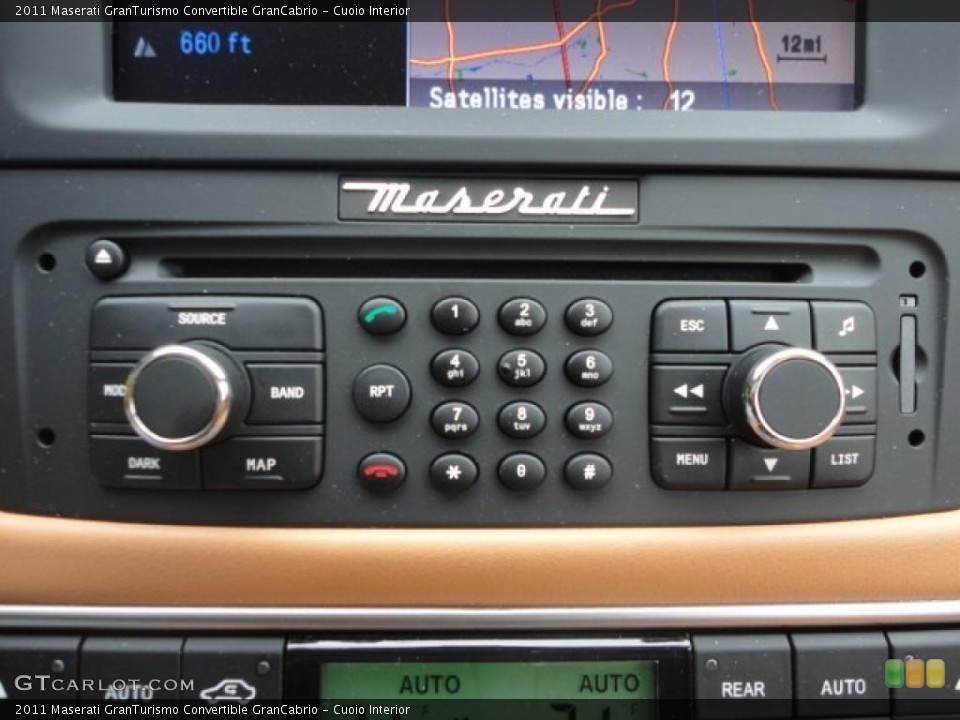 Cuoio Interior Controls for the 2011 Maserati GranTurismo Convertible GranCabrio #46751340
