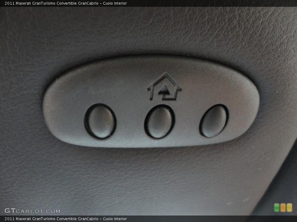 Cuoio Interior Controls for the 2011 Maserati GranTurismo Convertible GranCabrio #46751427
