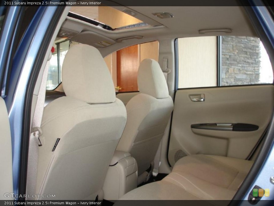 Ivory Interior Photo for the 2011 Subaru Impreza 2.5i Premium Wagon #46752819