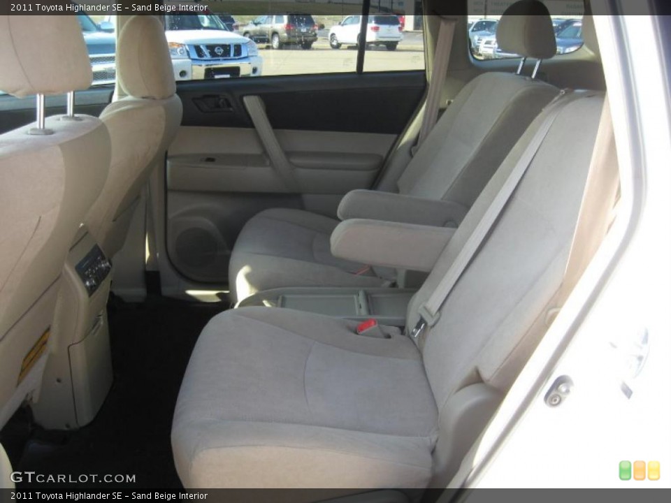 Sand Beige Interior Photo for the 2011 Toyota Highlander SE #46755879