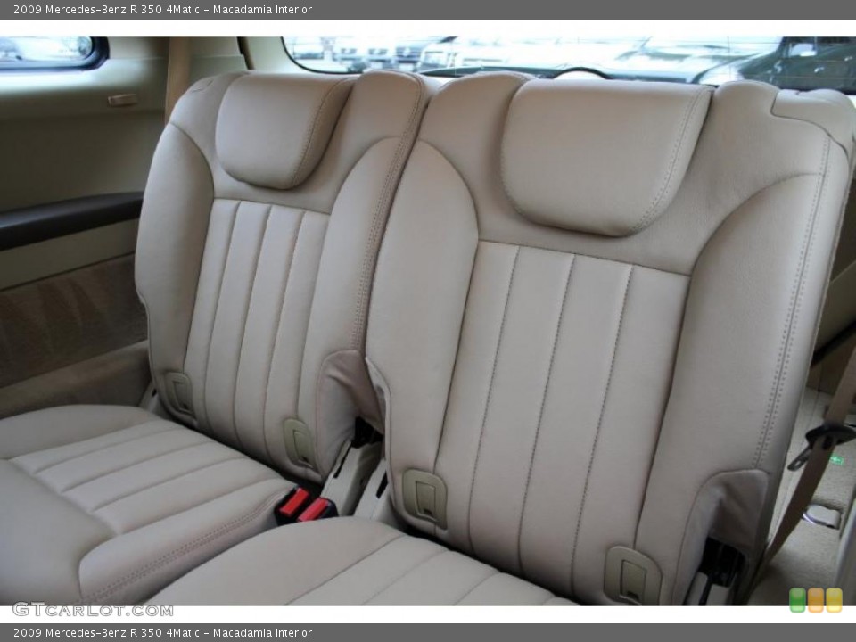 Macadamia Interior Photo for the 2009 Mercedes-Benz R 350 4Matic #46756224