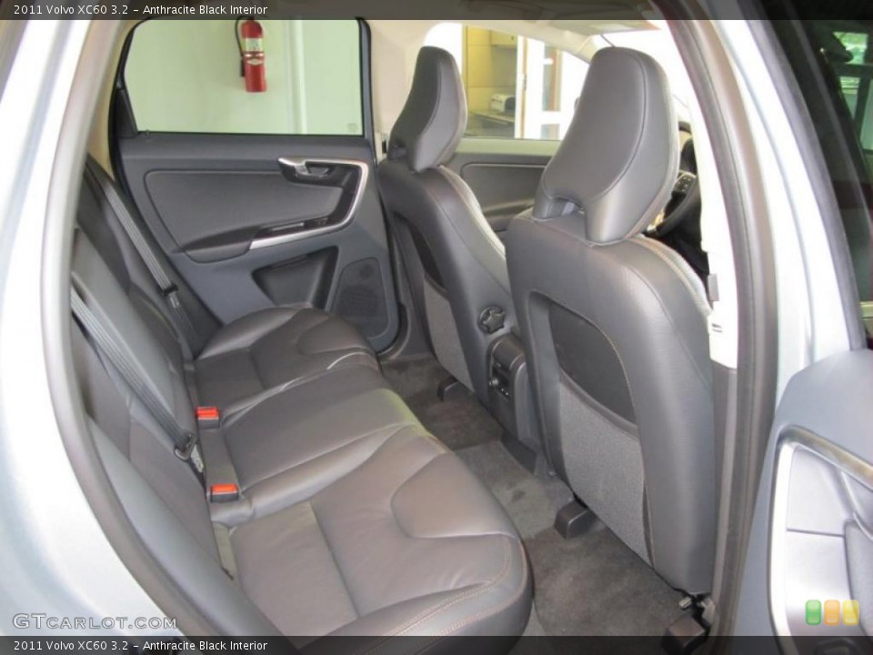Anthracite Black Interior Photo for the 2011 Volvo XC60 3.2 #46757559