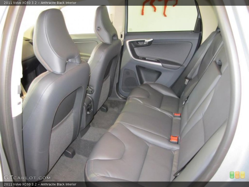 Anthracite Black Interior Photo for the 2011 Volvo XC60 3.2 #46757604