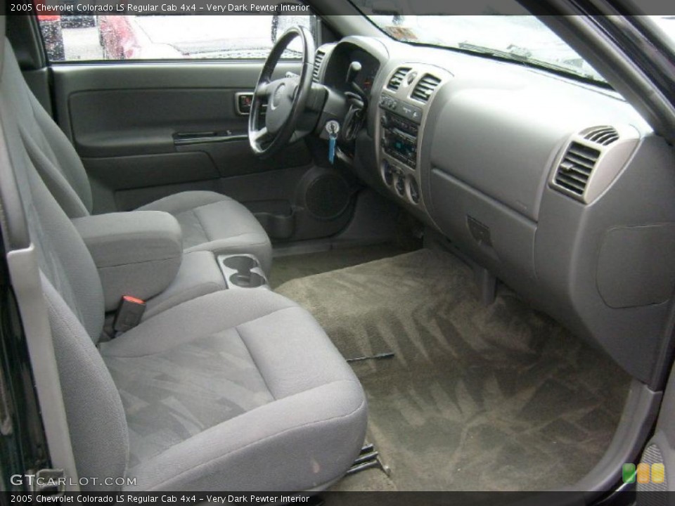 Very Dark Pewter Interior Photo for the 2005 Chevrolet Colorado LS Regular Cab 4x4 #46759869