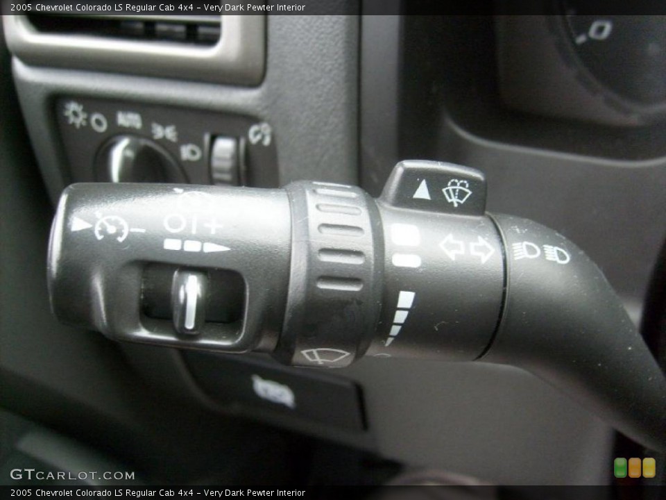 Very Dark Pewter Interior Controls for the 2005 Chevrolet Colorado LS Regular Cab 4x4 #46759941