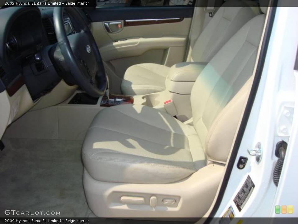 Beige Interior Photo for the 2009 Hyundai Santa Fe Limited #46761618