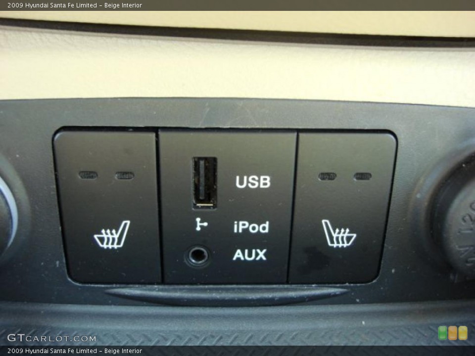 Beige Interior Controls for the 2009 Hyundai Santa Fe Limited #46761813