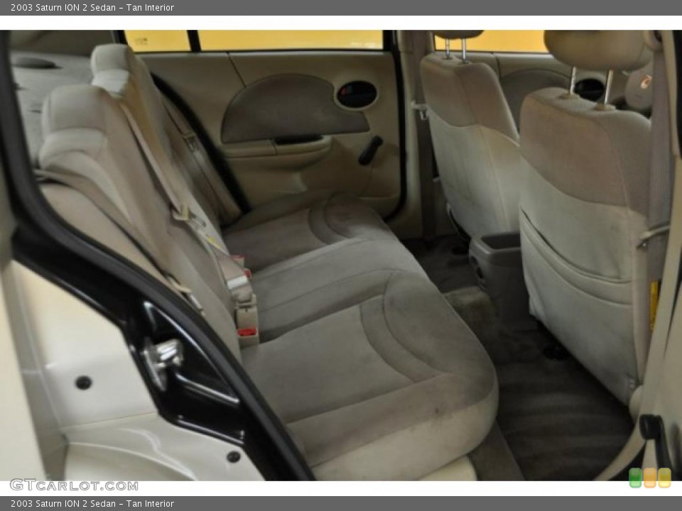 Tan Interior Photo for the 2003 Saturn ION 2 Sedan #46762173