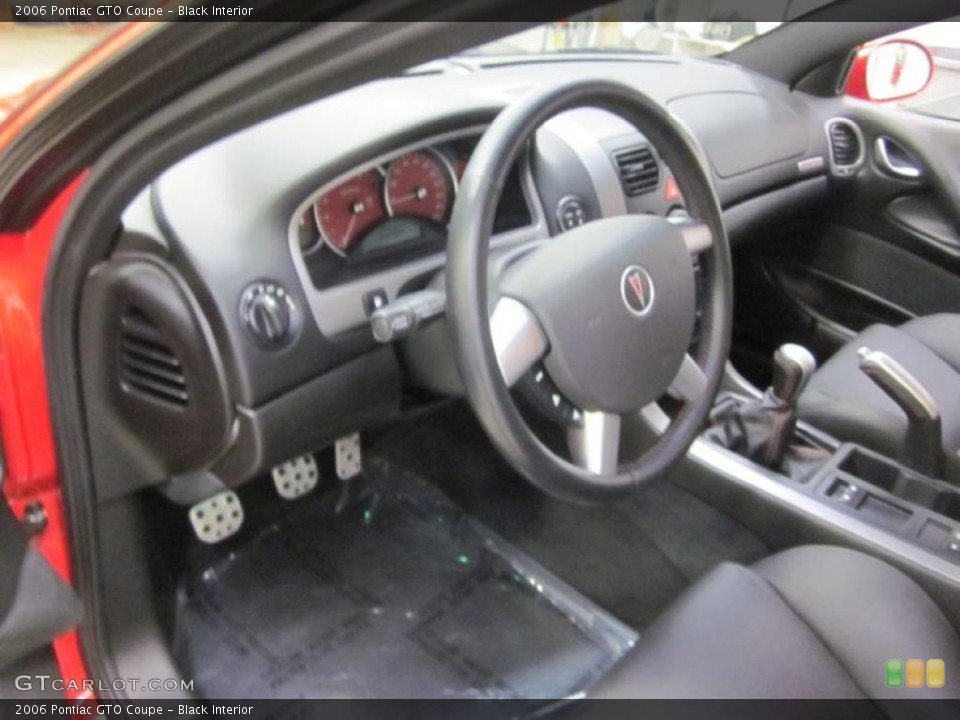 Black Interior Dashboard for the 2006 Pontiac GTO Coupe #46762686