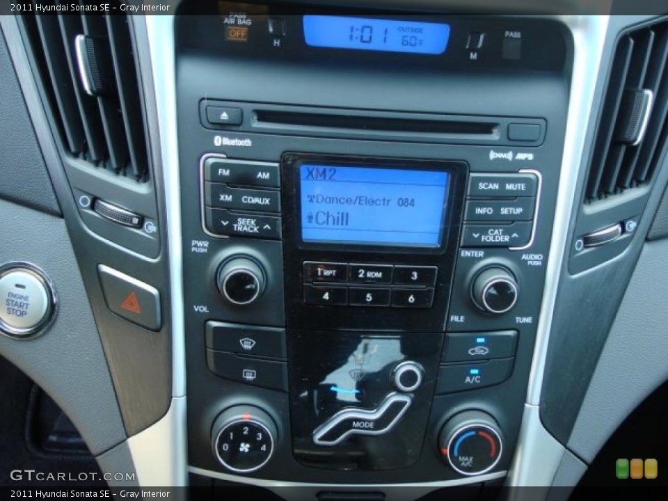 Gray Interior Controls for the 2011 Hyundai Sonata SE #46763463
