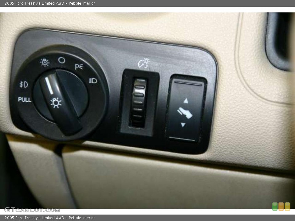 Pebble Interior Controls for the 2005 Ford Freestyle Limited AWD #46764429