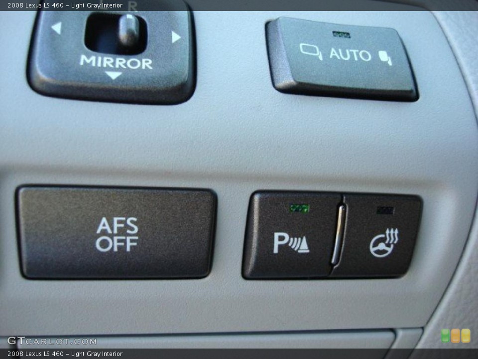 Light Gray Interior Controls for the 2008 Lexus LS 460 #46764873