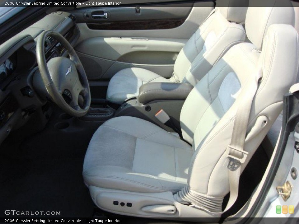Light Taupe Interior Photo for the 2006 Chrysler Sebring Limited Convertible #46765335