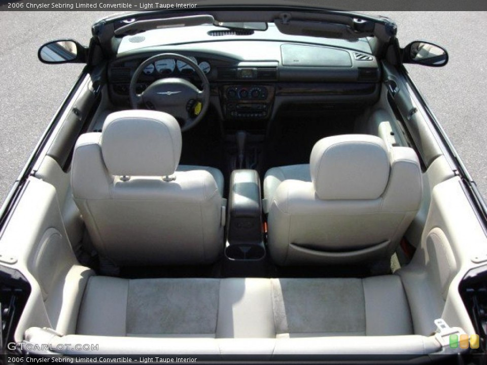 Light Taupe Interior Photo for the 2006 Chrysler Sebring Limited Convertible #46765353