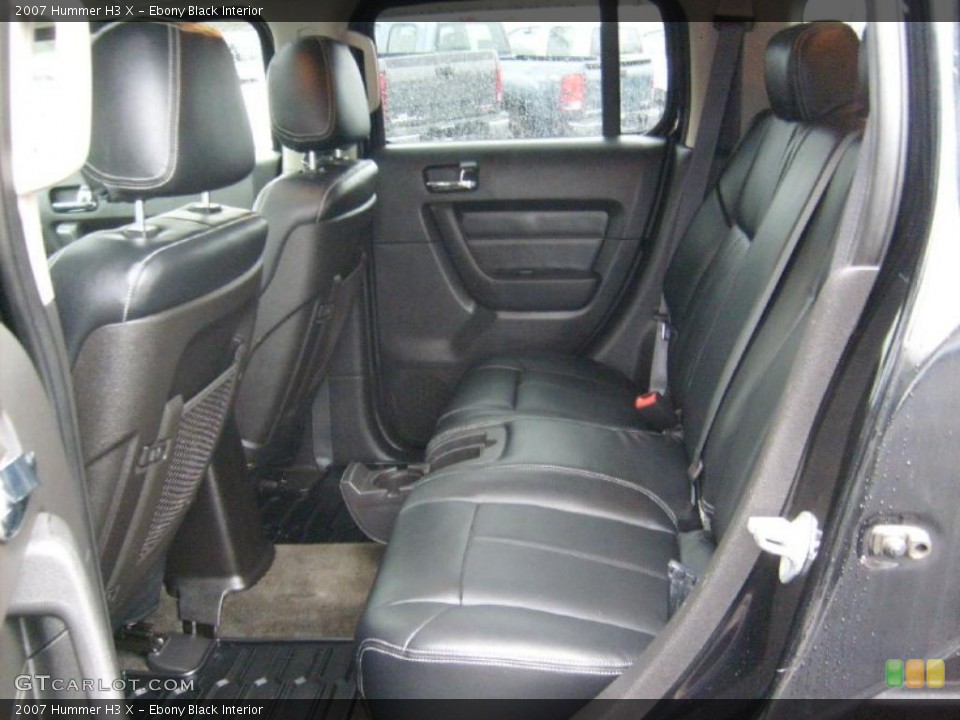 Ebony Black Interior Photo for the 2007 Hummer H3 X #46769589
