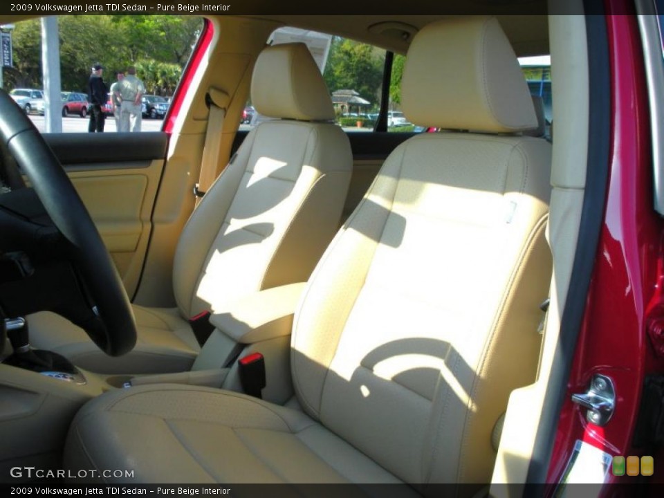 Pure Beige Interior Photo for the 2009 Volkswagen Jetta TDI Sedan #46772994