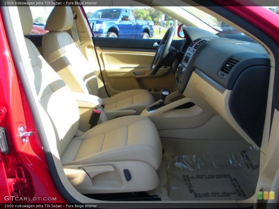 Pure Beige Interior Photo for the 2009 Volkswagen Jetta TDI Sedan #46773015