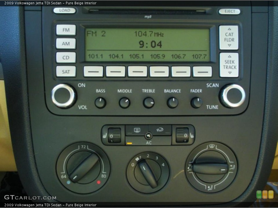 Pure Beige Interior Controls for the 2009 Volkswagen Jetta TDI Sedan #46773040