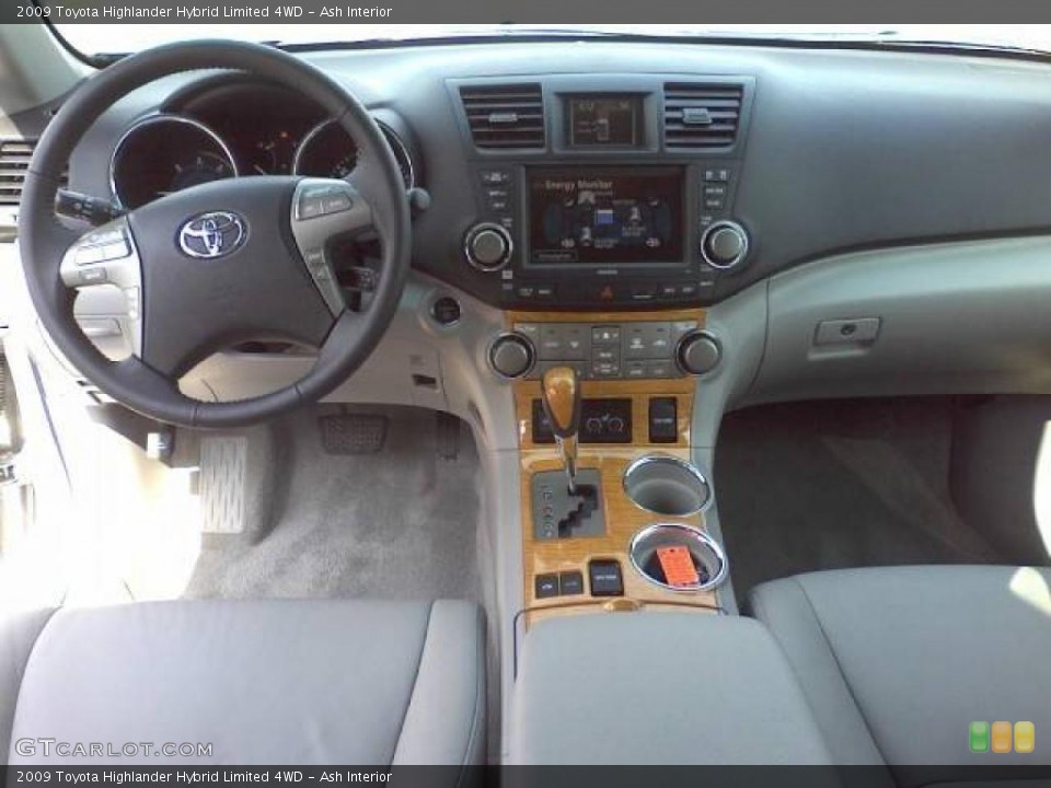 Ash Interior Dashboard for the 2009 Toyota Highlander Hybrid Limited 4WD #46774381