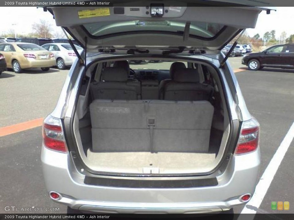 Ash Interior Trunk for the 2009 Toyota Highlander Hybrid Limited 4WD #46774441