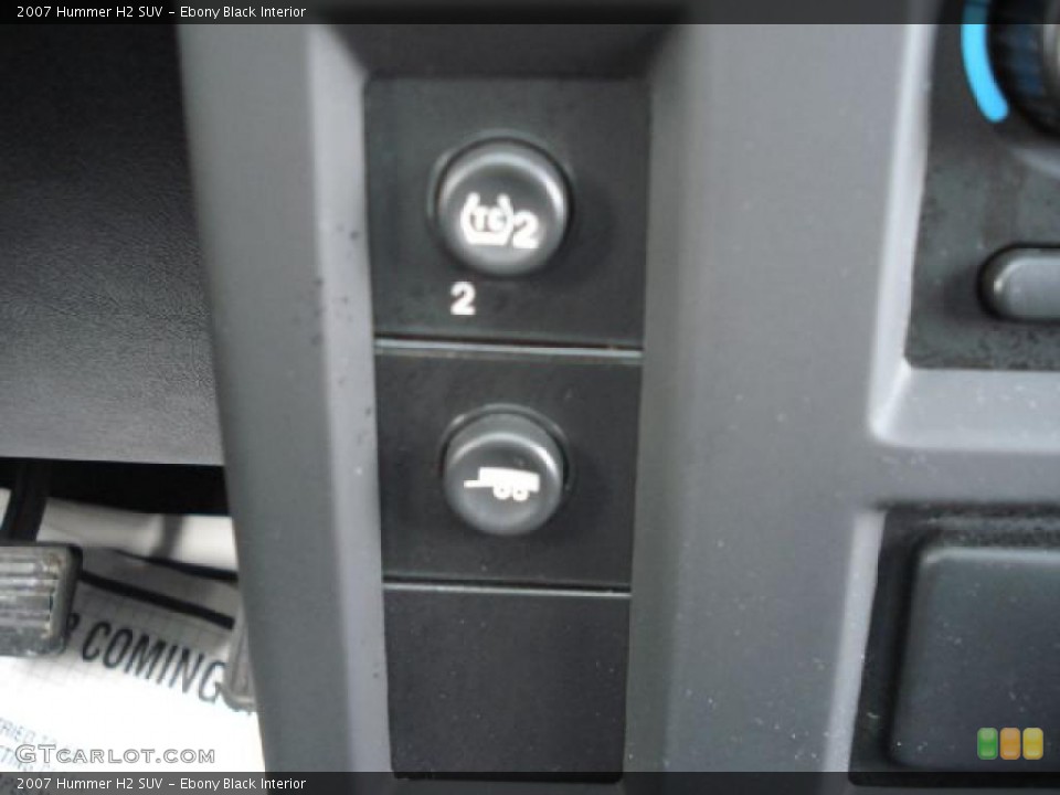 Ebony Black Interior Controls for the 2007 Hummer H2 SUV #46775206