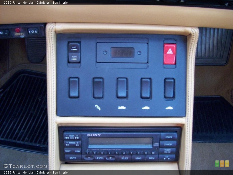Tan Interior Controls for the 1989 Ferrari Mondial t Cabriolet #4677905
