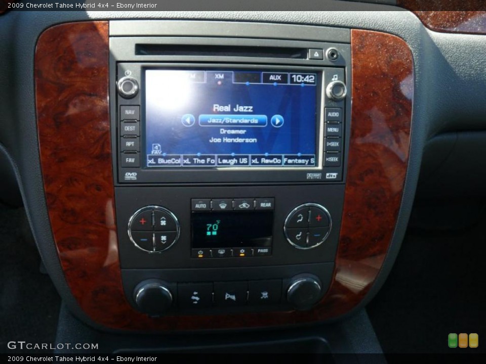 Ebony Interior Controls for the 2009 Chevrolet Tahoe Hybrid 4x4 #46783917