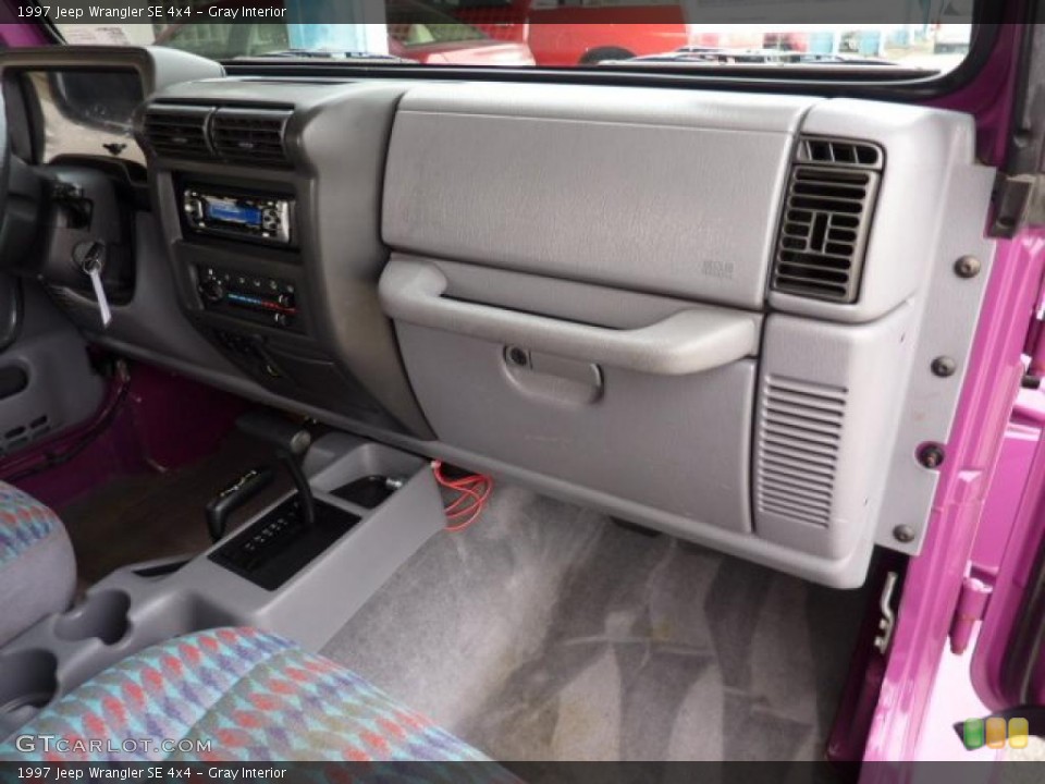 Gray Interior Dashboard for the 1997 Jeep Wrangler SE 4x4 #46784508
