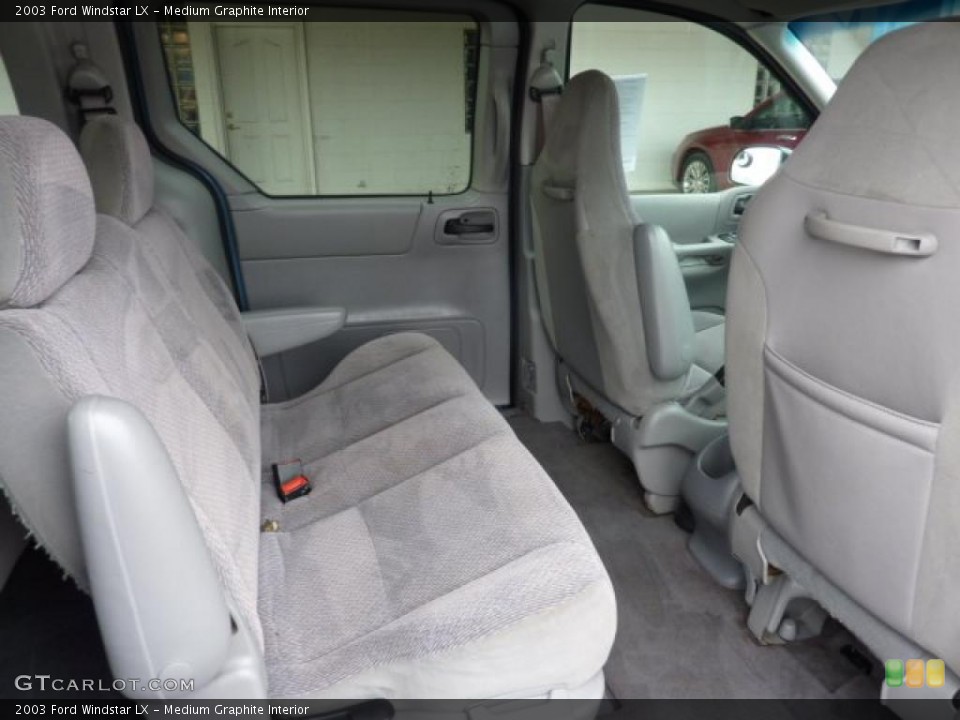Medium Graphite Interior Photo for the 2003 Ford Windstar LX #46785204