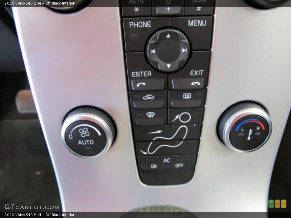 Off Black Interior Controls for the 2010 Volvo S40 2.4i #46785324