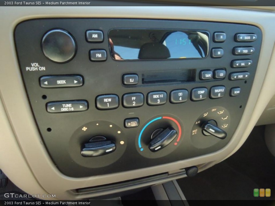 Medium Parchment Interior Controls for the 2003 Ford Taurus SES #46789032