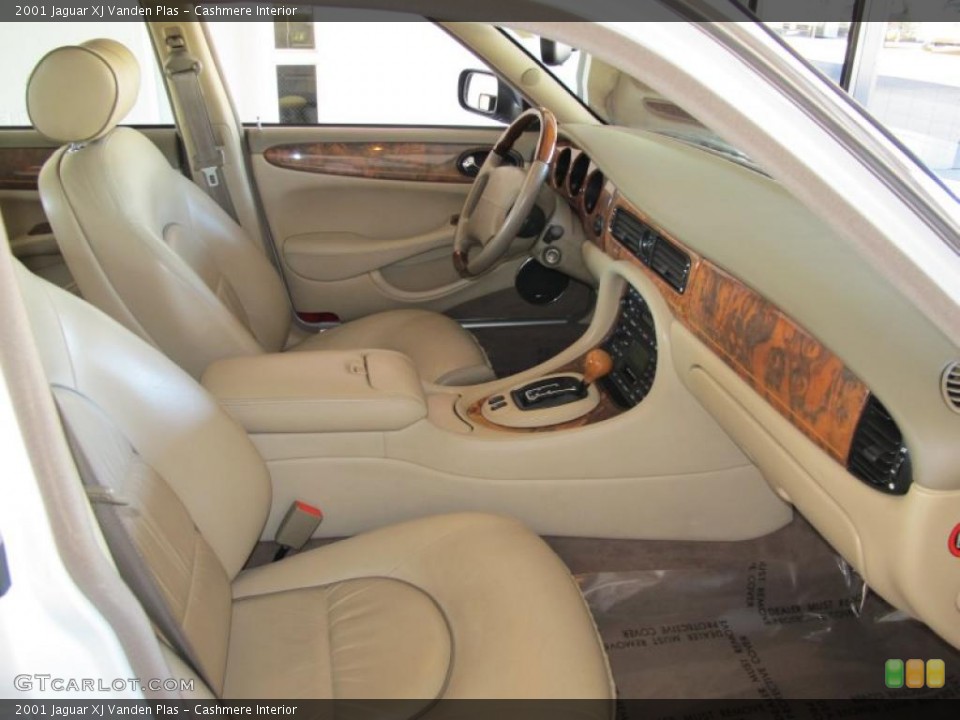 Cashmere Interior Photo for the 2001 Jaguar XJ Vanden Plas #46790682