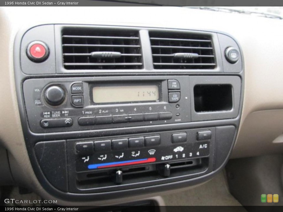 Gray Interior Controls for the 1996 Honda Civic DX Sedan #46791369