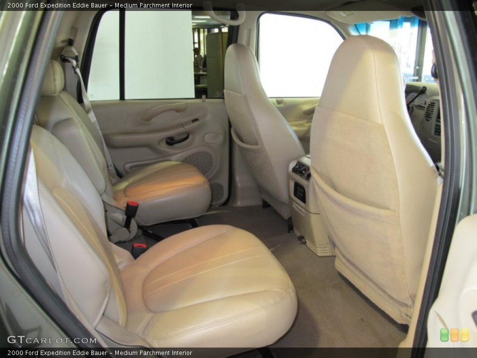 Medium Parchment Interior Photo for the 2000 Ford Expedition Eddie Bauer #46791771