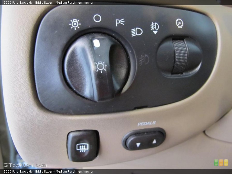 Medium Parchment Interior Controls for the 2000 Ford Expedition Eddie Bauer #46791873