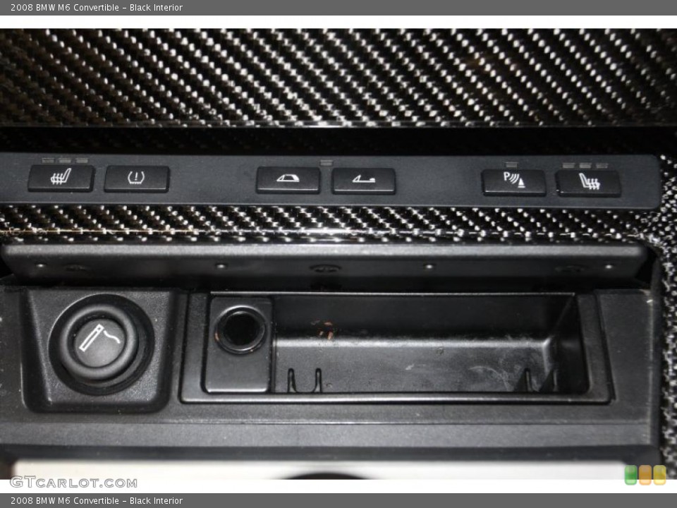 Black Interior Controls for the 2008 BMW M6 Convertible #46792089
