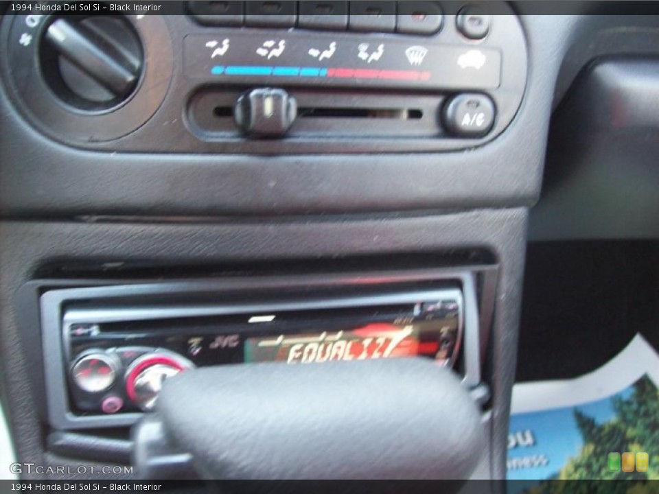 Black Interior Controls for the 1994 Honda Del Sol Si #46808907