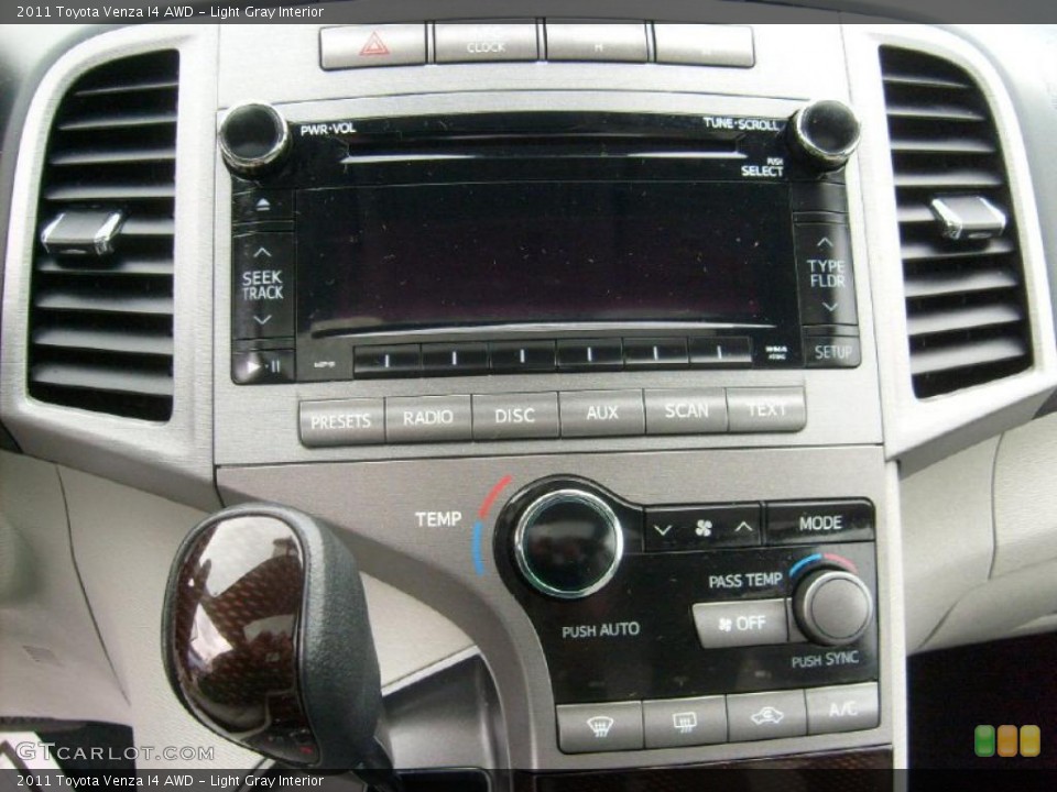 Light Gray Interior Controls for the 2011 Toyota Venza I4 AWD #46813089