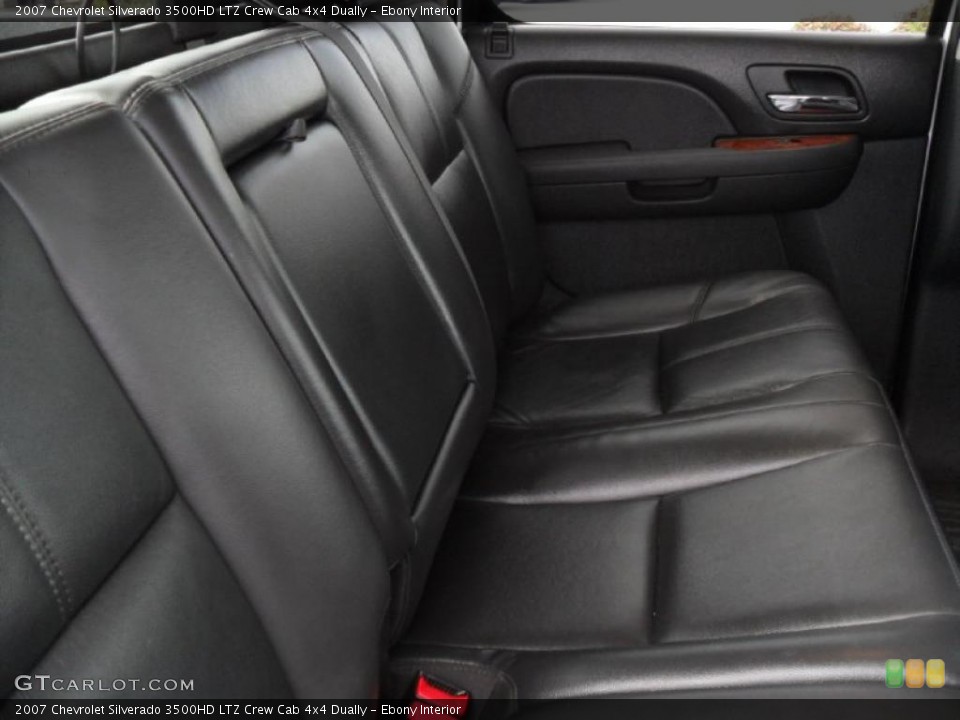 Ebony Interior Photo for the 2007 Chevrolet Silverado 3500HD LTZ Crew Cab 4x4 Dually #46814151