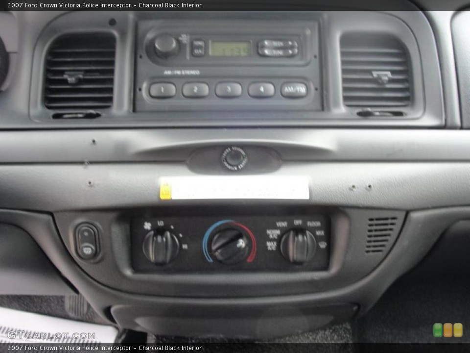 Charcoal Black Interior Controls for the 2007 Ford Crown Victoria Police Interceptor #46817649