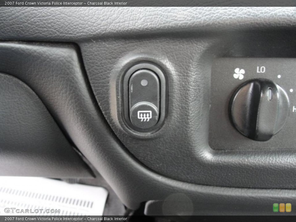 Charcoal Black Interior Controls for the 2007 Ford Crown Victoria Police Interceptor #46817709