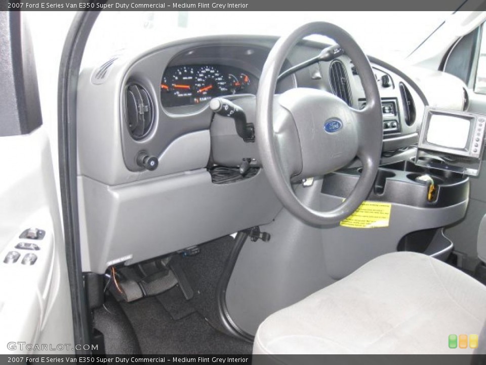 Medium Flint Grey Interior Photo for the 2007 Ford E Series Van E350 Super Duty Commercial #46824612