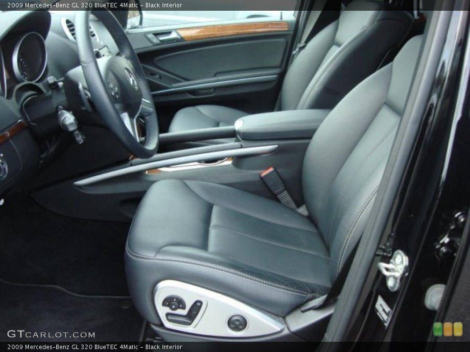 Black Interior Photo for the 2009 Mercedes-Benz GL 320 BlueTEC 4Matic #46824834