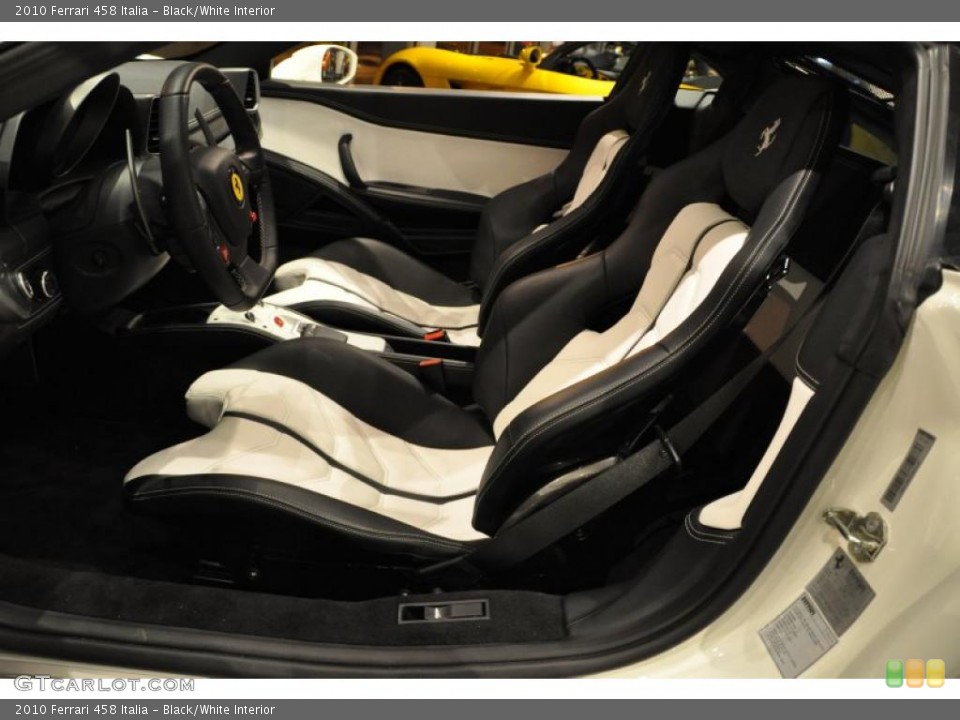 Black/White Interior Photo for the 2010 Ferrari 458 Italia 46829913 