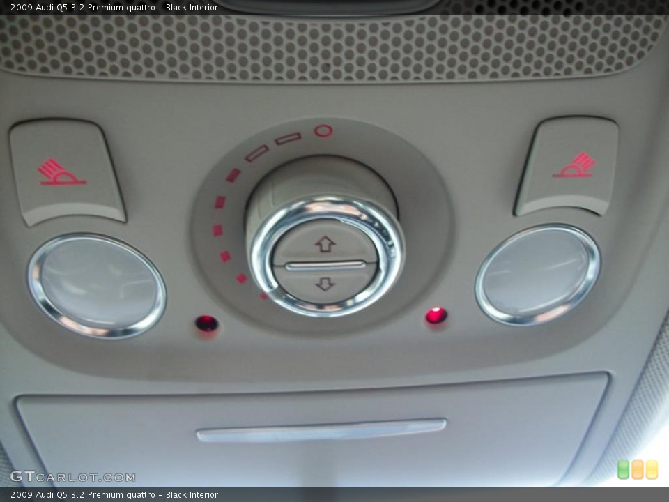 Black Interior Controls for the 2009 Audi Q5 3.2 Premium quattro #46833636