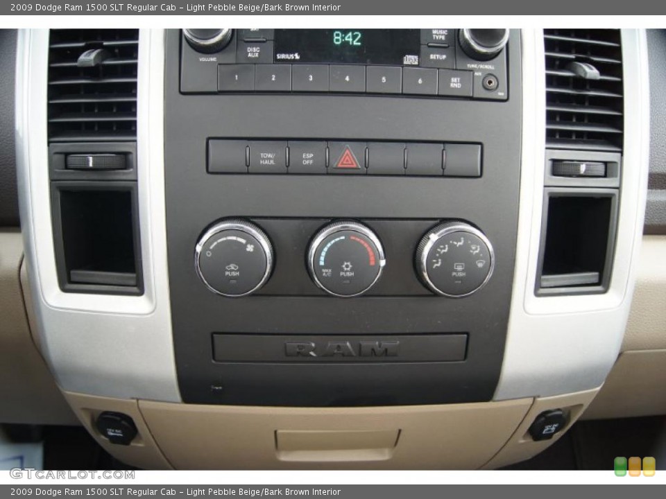 Light Pebble Beige/Bark Brown Interior Controls for the 2009 Dodge Ram 1500 SLT Regular Cab #46833759