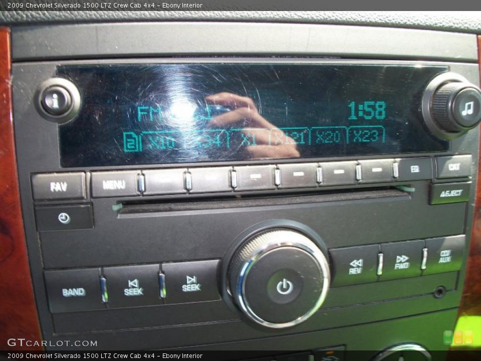 Ebony Interior Controls for the 2009 Chevrolet Silverado 1500 LTZ Crew Cab 4x4 #46838700